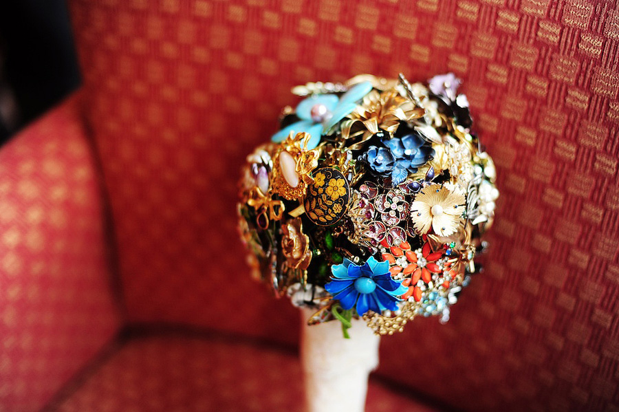 brooch bouquet