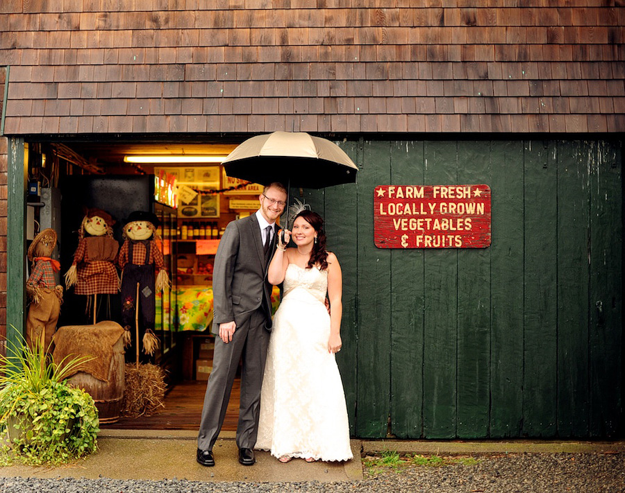 kinney bungalow at sunset farm wedding