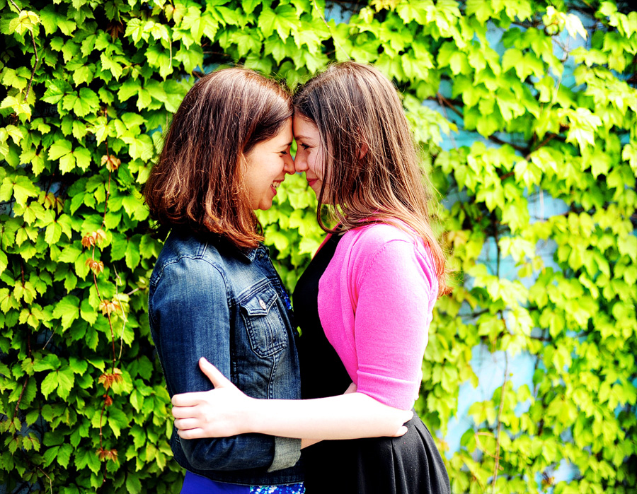 Kaitlin & Taryn did their session in downtown Portsmouth -- so much love.