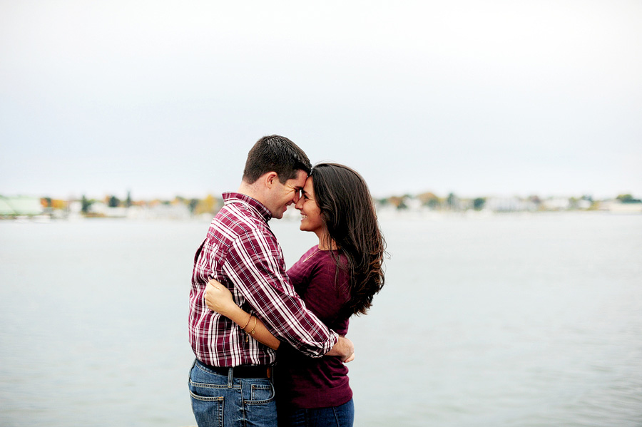 Amanda & Kevin did their shoot in downtown Portland -- it was a grey day but the rain didn't interrupt us, and we had SUCH an amazing time!