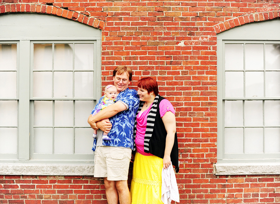 Esther & Brian brought their little lady, Amelia, to their Prescott Park engagement session!