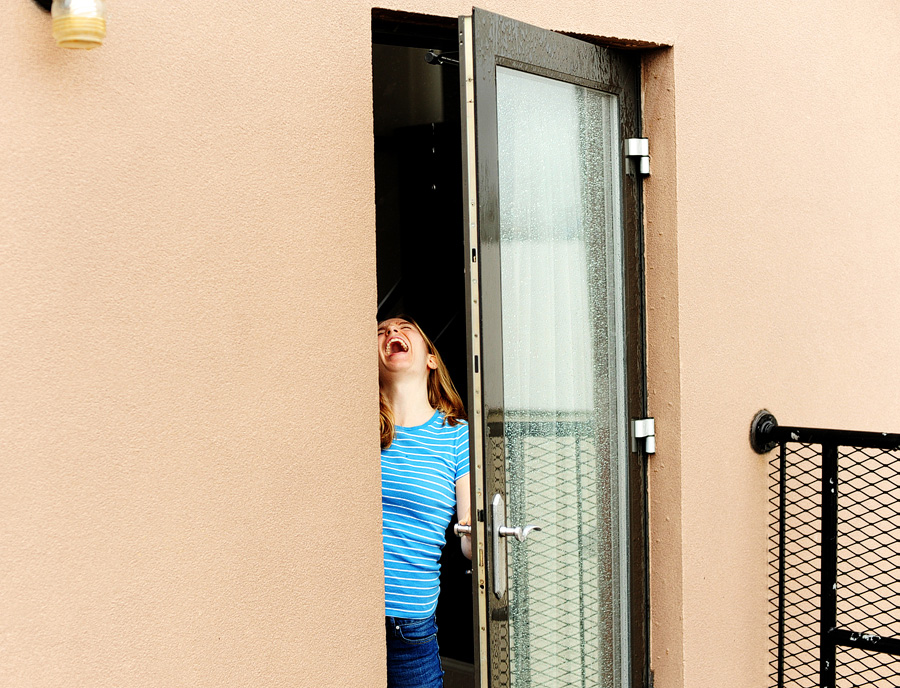 Kate laughing hysterically at a boudoir shoot. :D