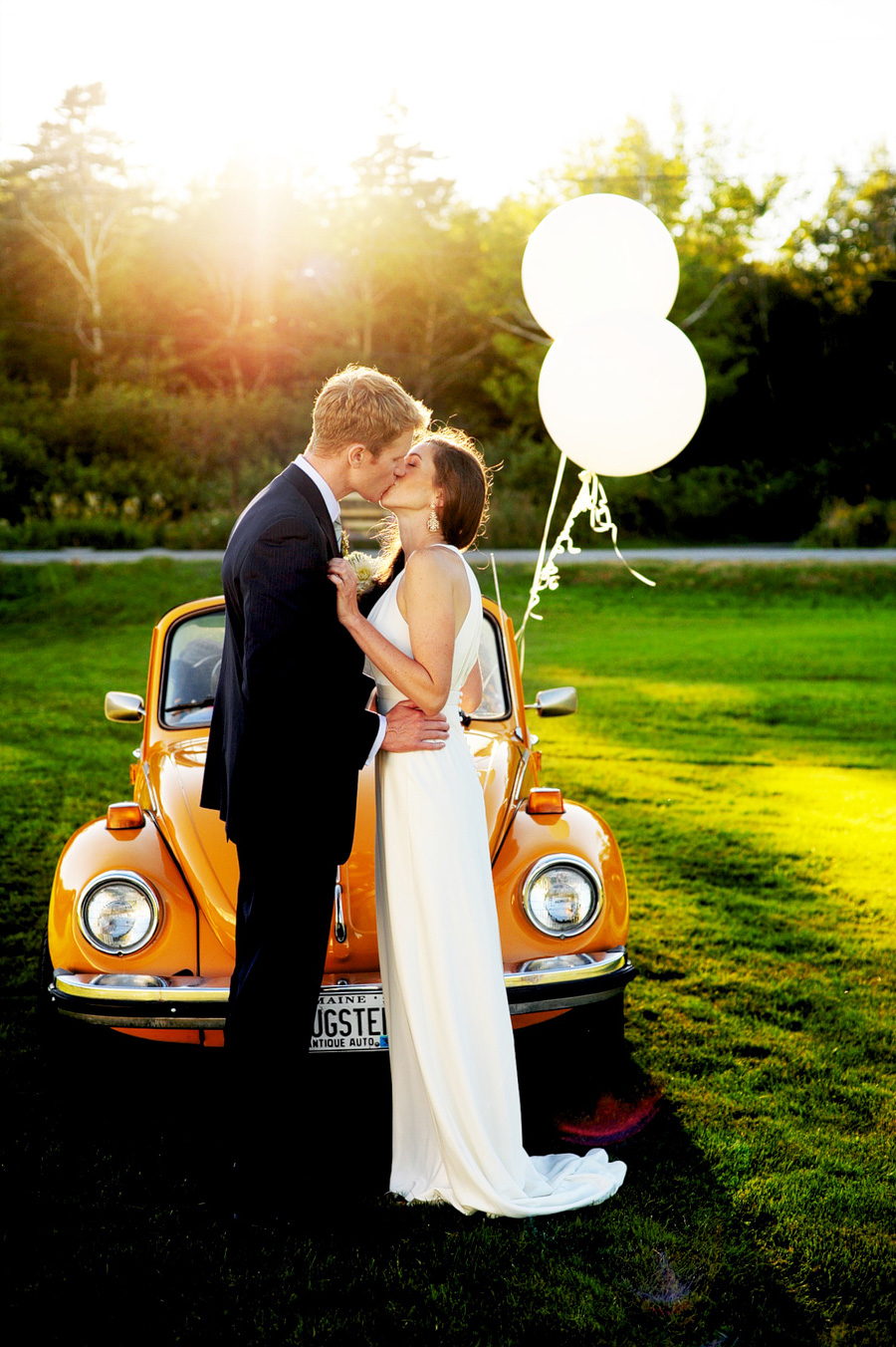 This is the car that Sarah rode up to the ceremony in!