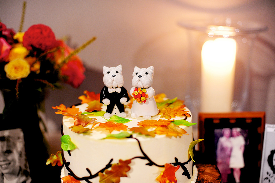 I loved their nature-inspired cake, done by Irene's Cakes by Design, as well as their Westie cake toppers, by The Pink Koala on Etsy!