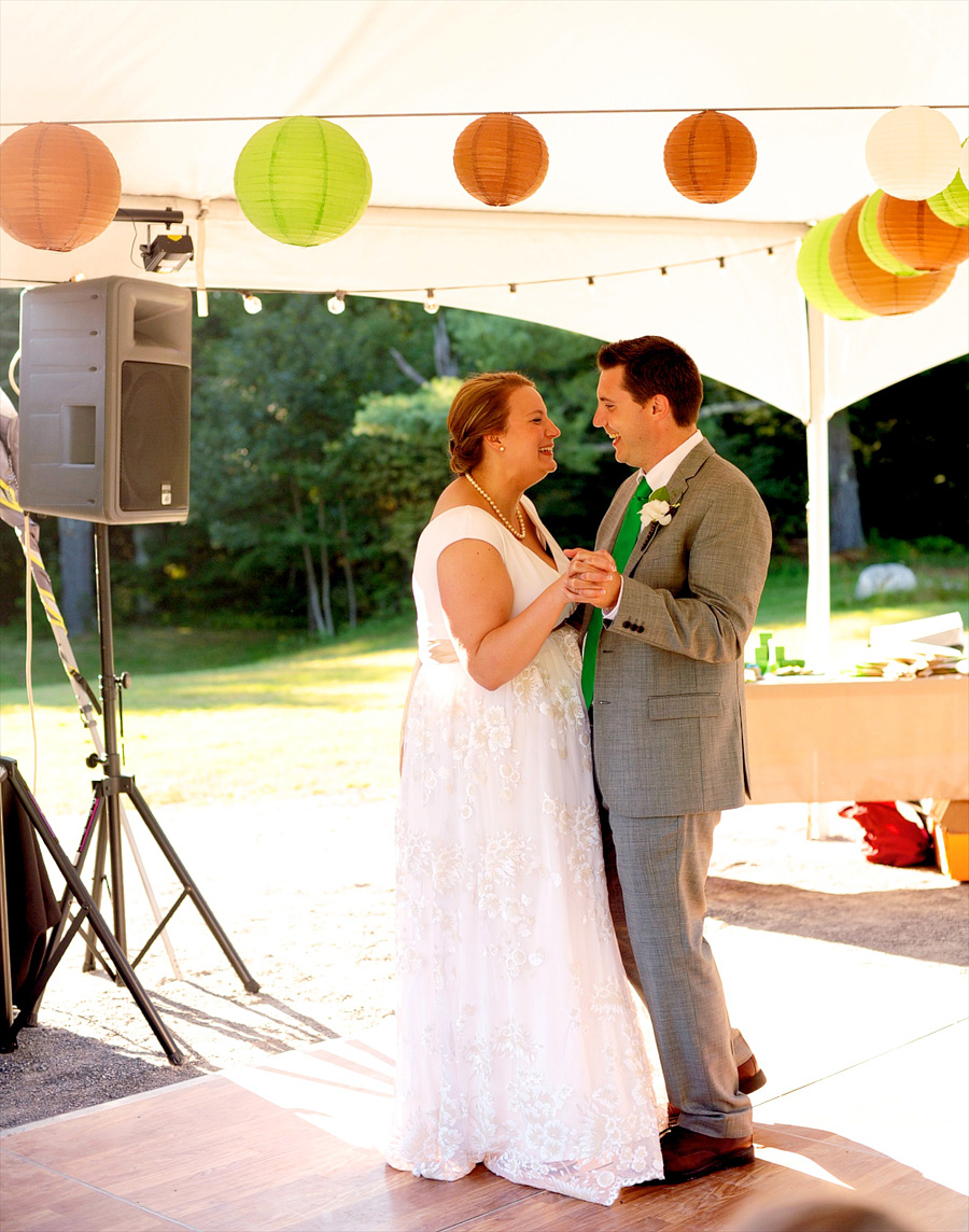 Emily & Travis's first dance!