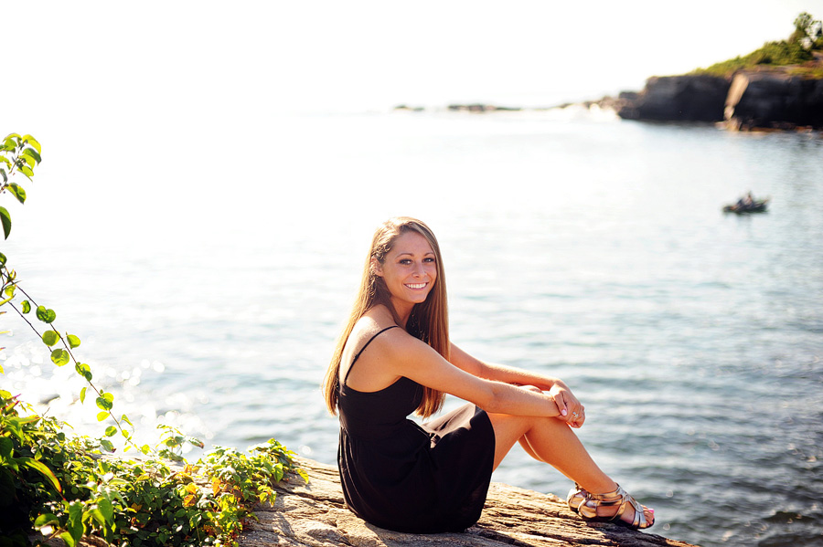 senior photos at fort williams park in cape elizabeth, maine