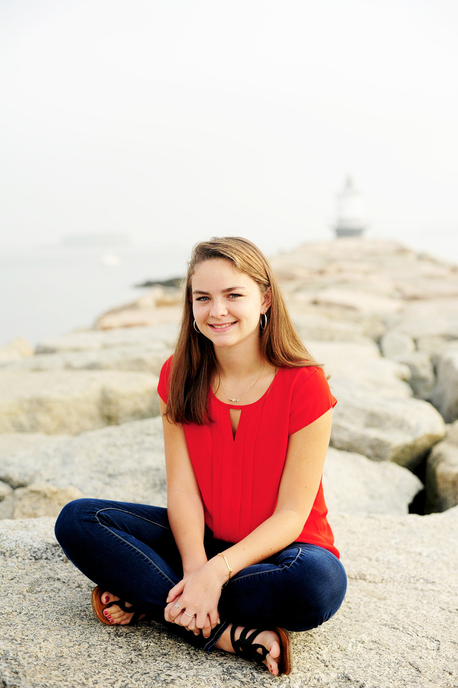 senior photos at a lighthouse in maine