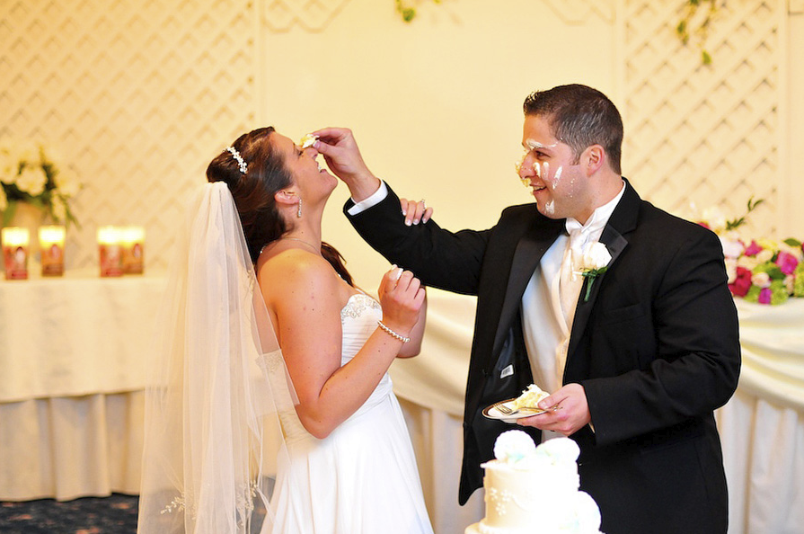 The best part about Sarah & Eric's cake smashing? They both LOVED it!