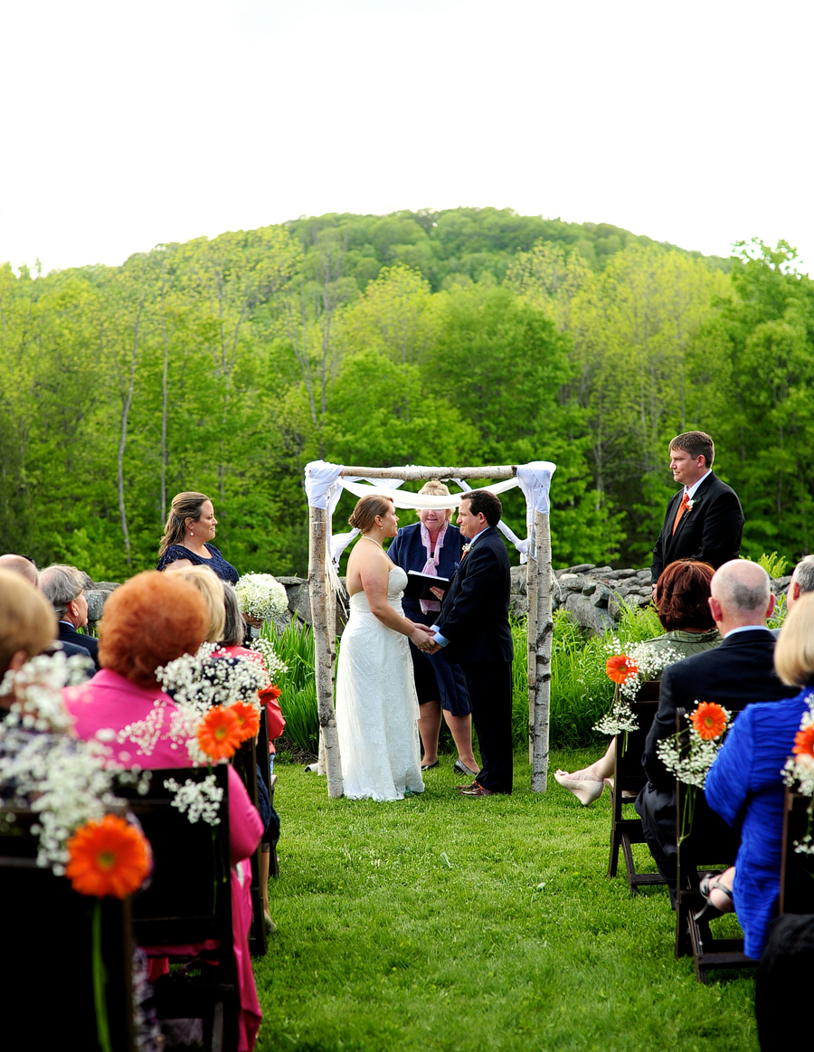 spring wedding at moody mountain farm