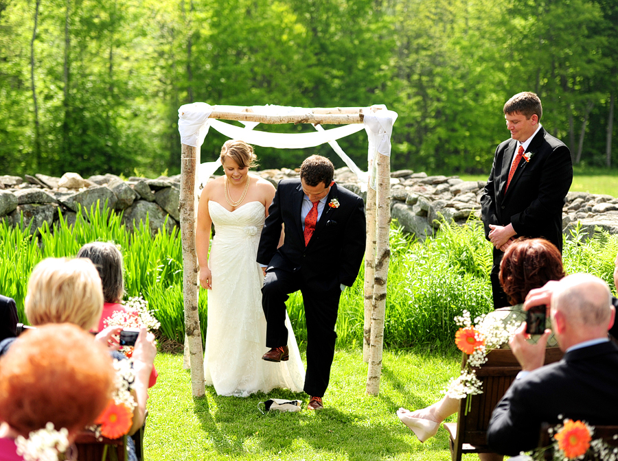 spring wedding at moody mountain farm