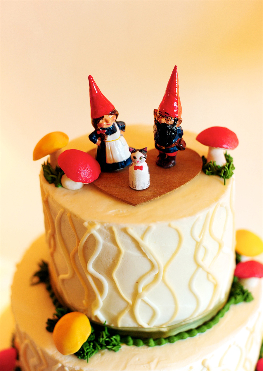 gnome wedding cake
