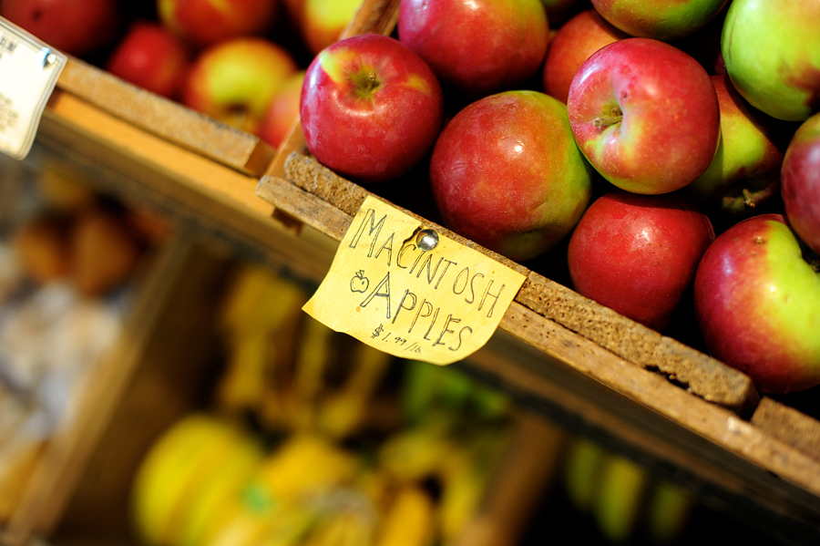 macintosh apples at rosemont market