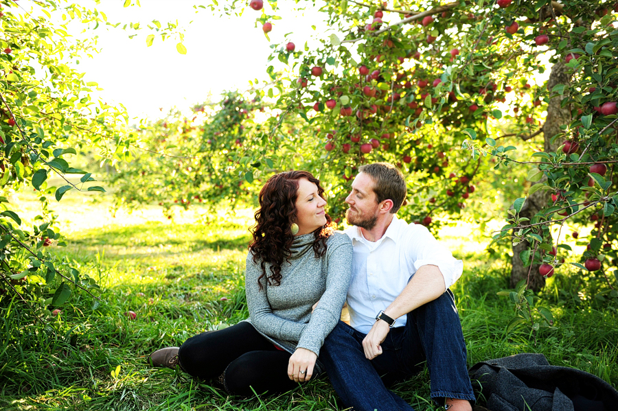 engagement photos in an orchard