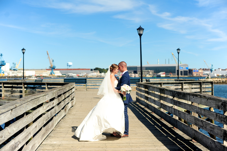 wedding couple at prescott park