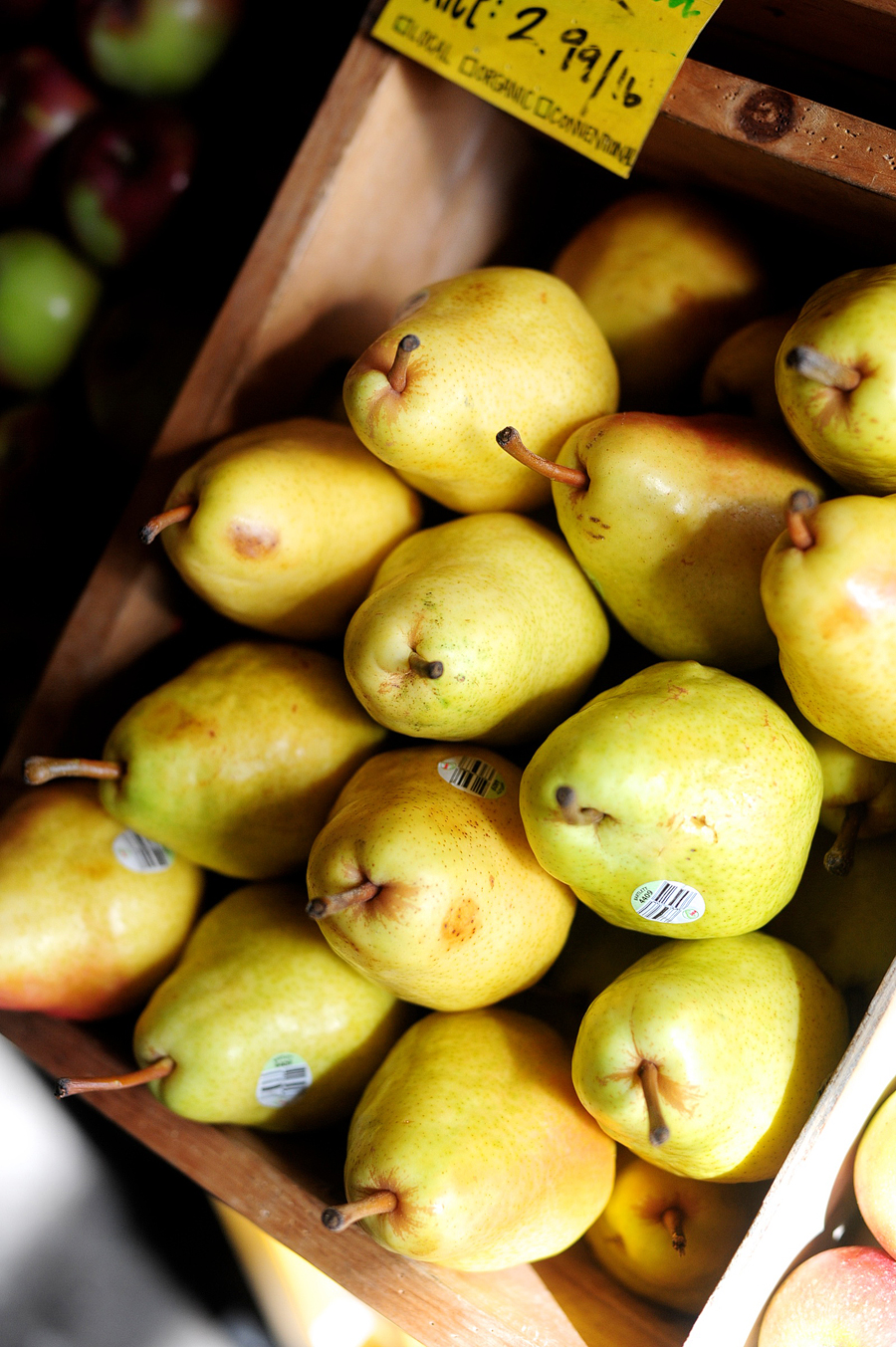 pears at rosemont market
