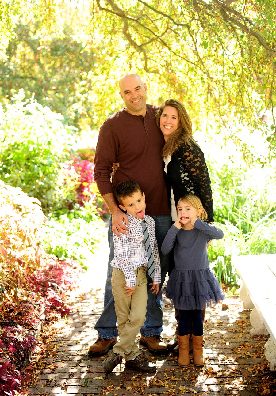 goofy family photo in prescott park