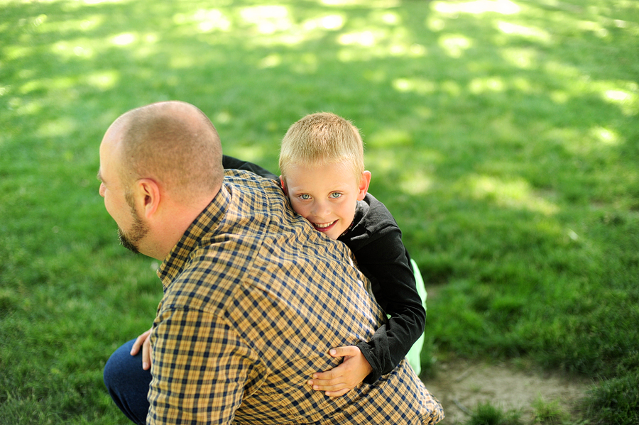 fun family photos in the park in newburyport