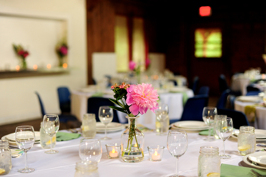 simple wedding table decor