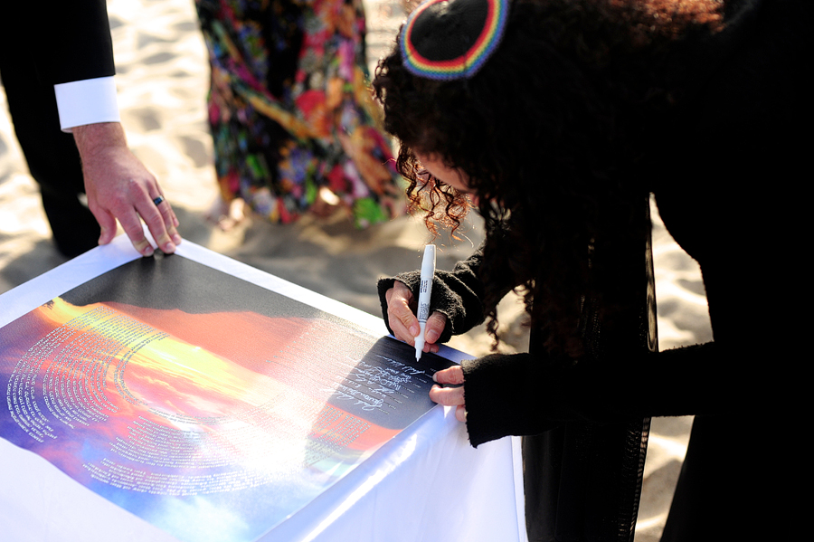 signing the ketubah