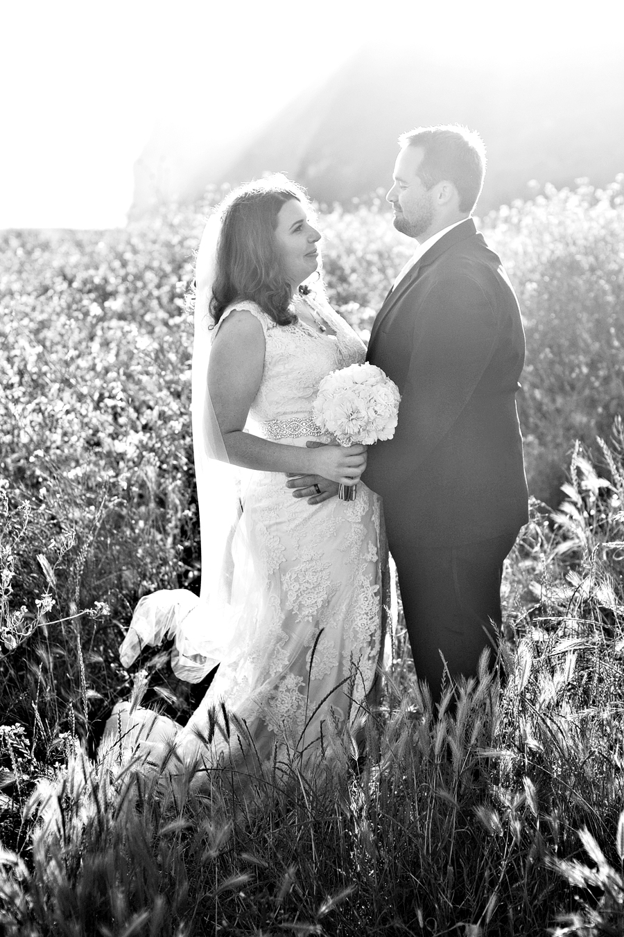 black and white romantic wedding photo