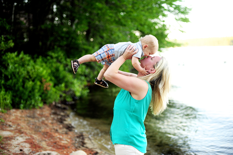 family portraits by the lake in maine