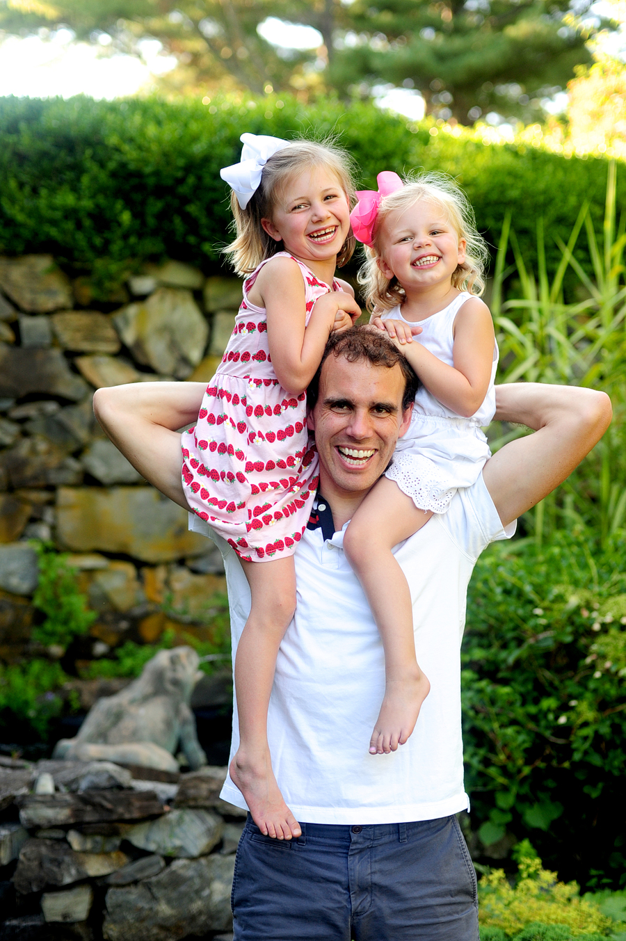 fun, natural, candid family photos in cape neddick, maine