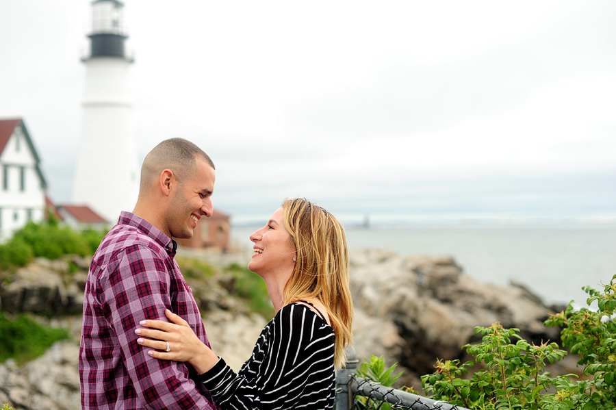 engagement photos in maine with a lighthouse