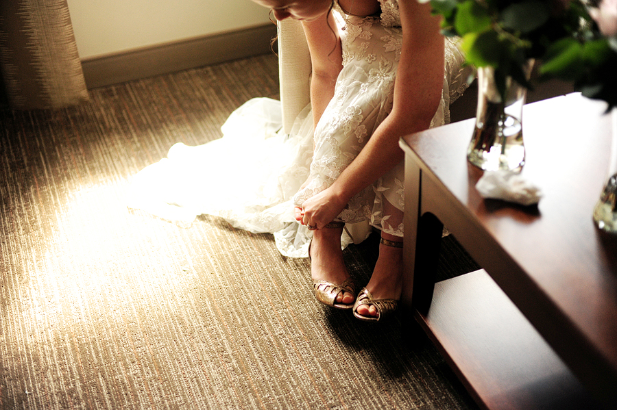 bride getting ready at the westin portland harborview