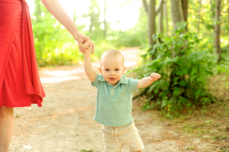 outdoorsy family session in maine