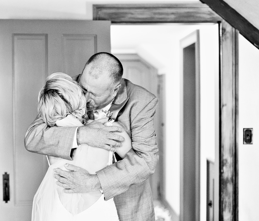 bride and father first look