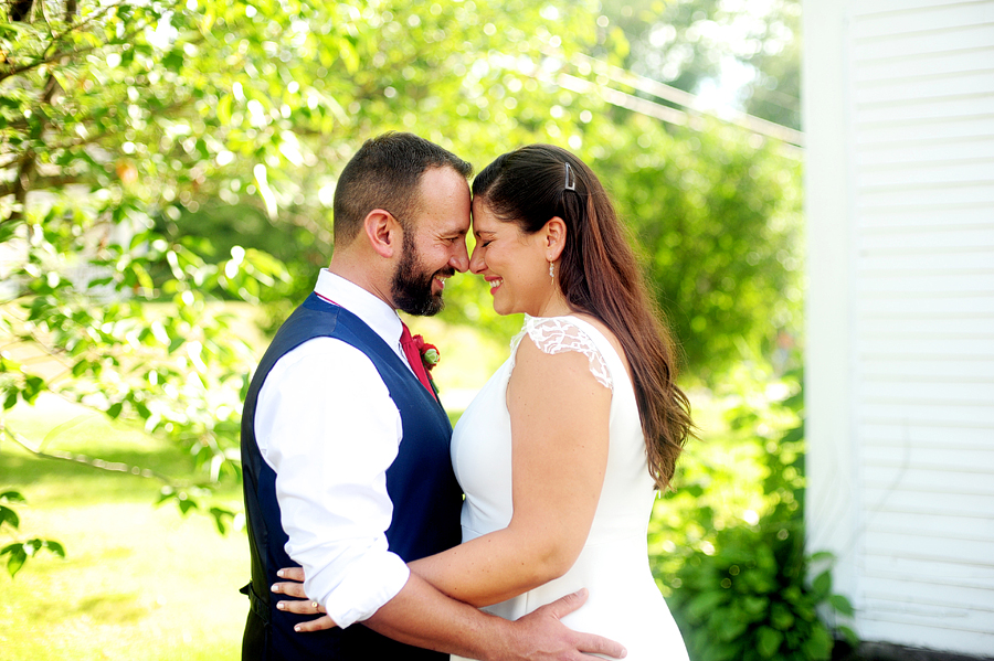 backyard wedding in new harbor, maine