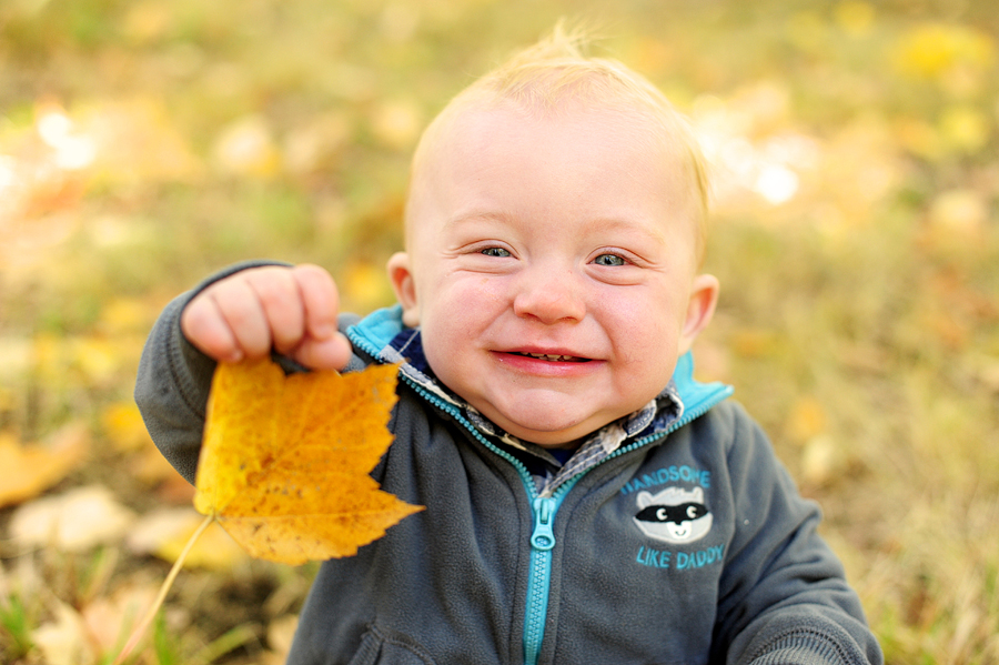 fall baby photos in maine