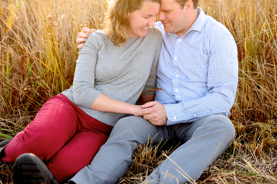 sweet engagement photos in maine
