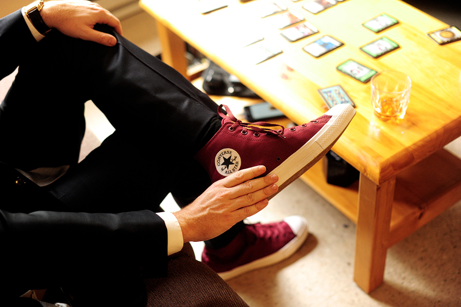 maroon converse