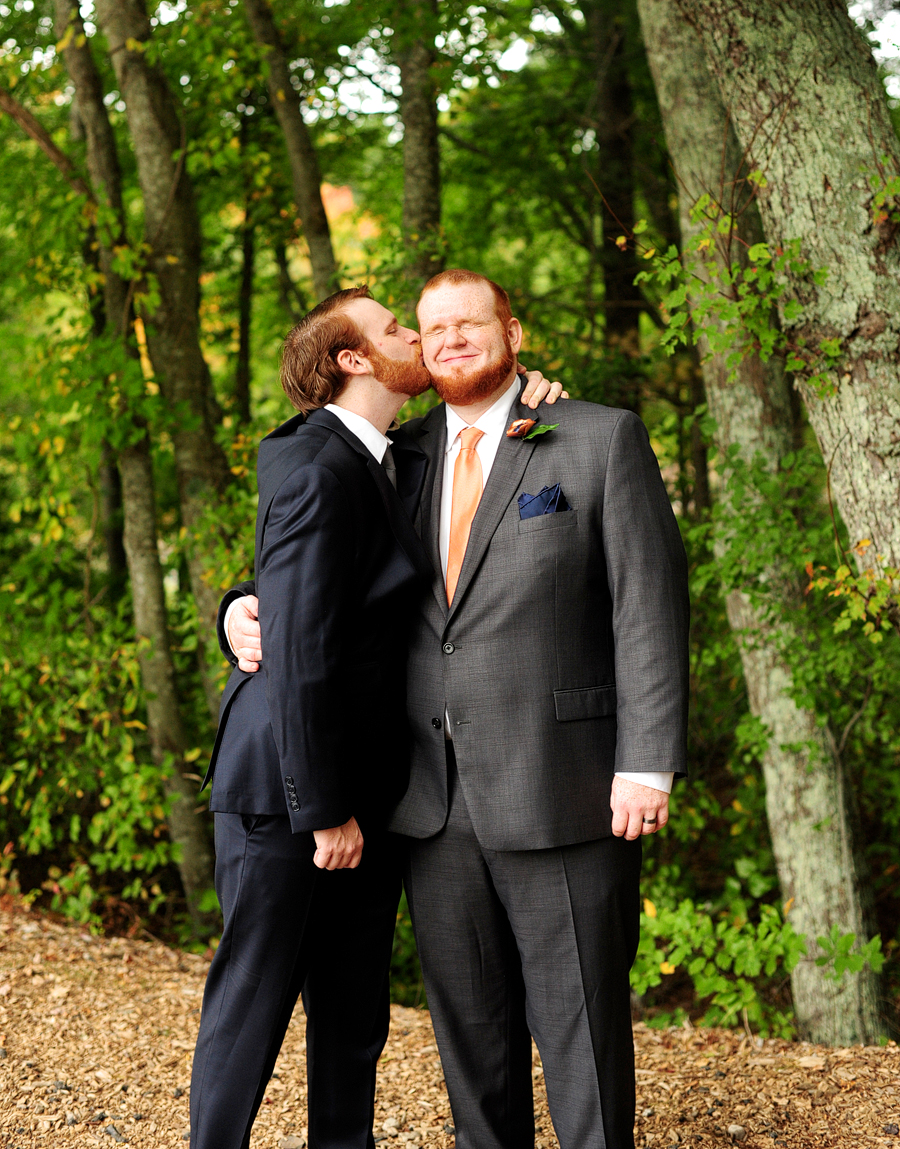 funny groomsman photos