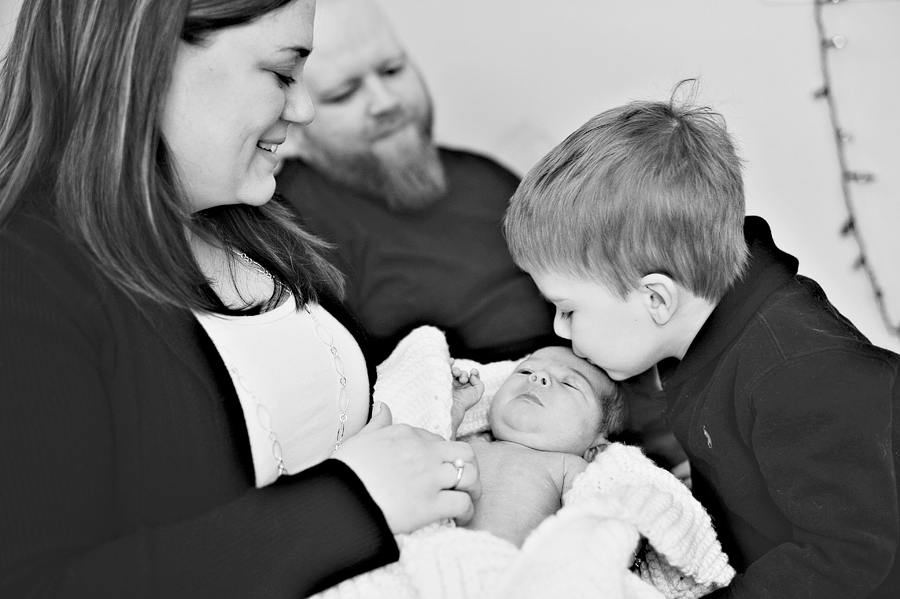 family session with a newborn in maine