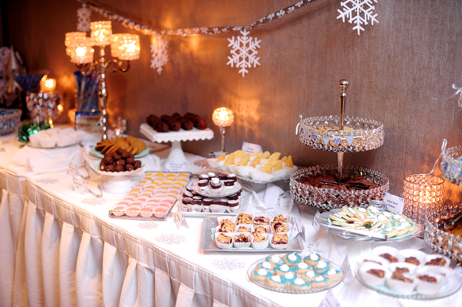 winter wedding dessert table