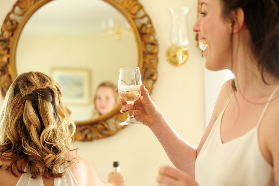 bridesmaids getting ready