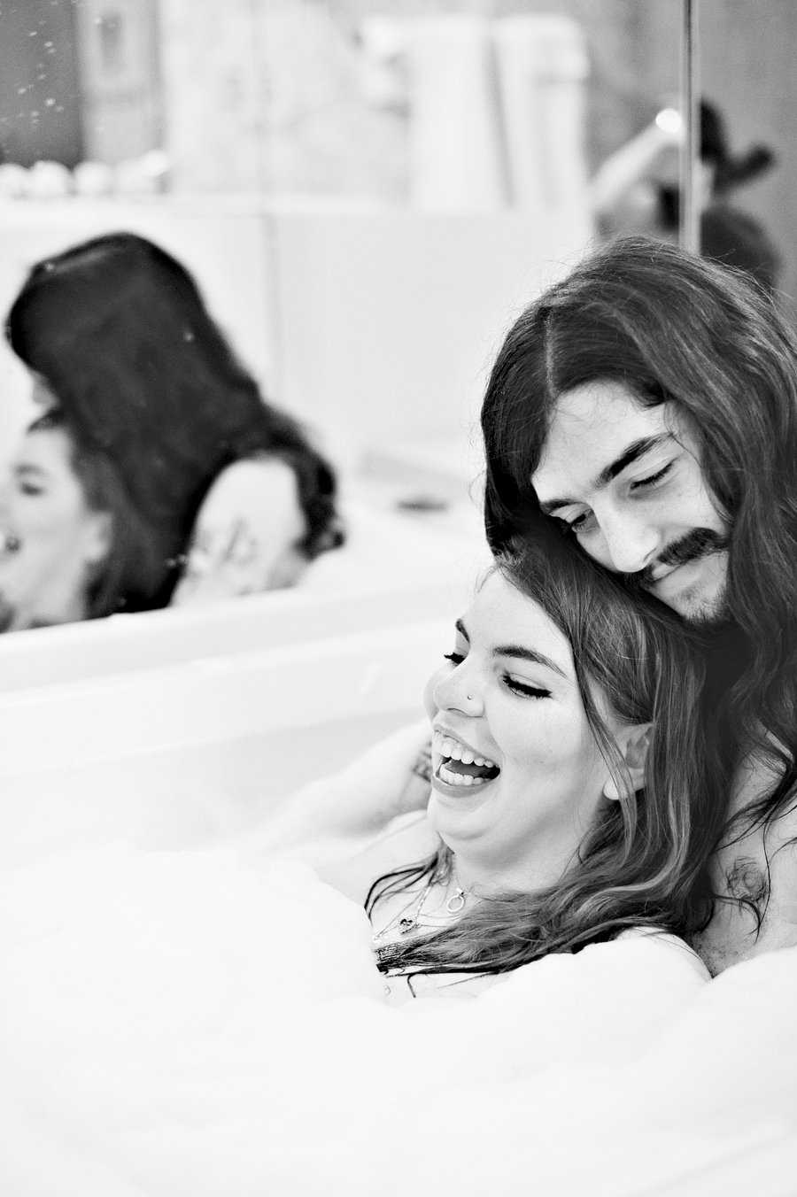 couples boudoir in tub
