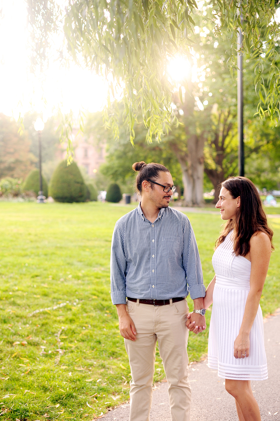 engagement photos in the boston common