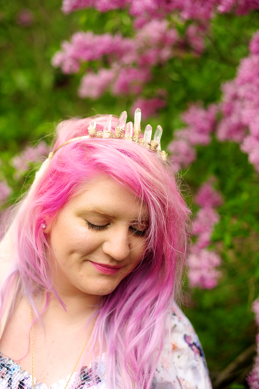 bride with pink hair