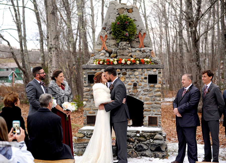 winter wedding at whitney's inn