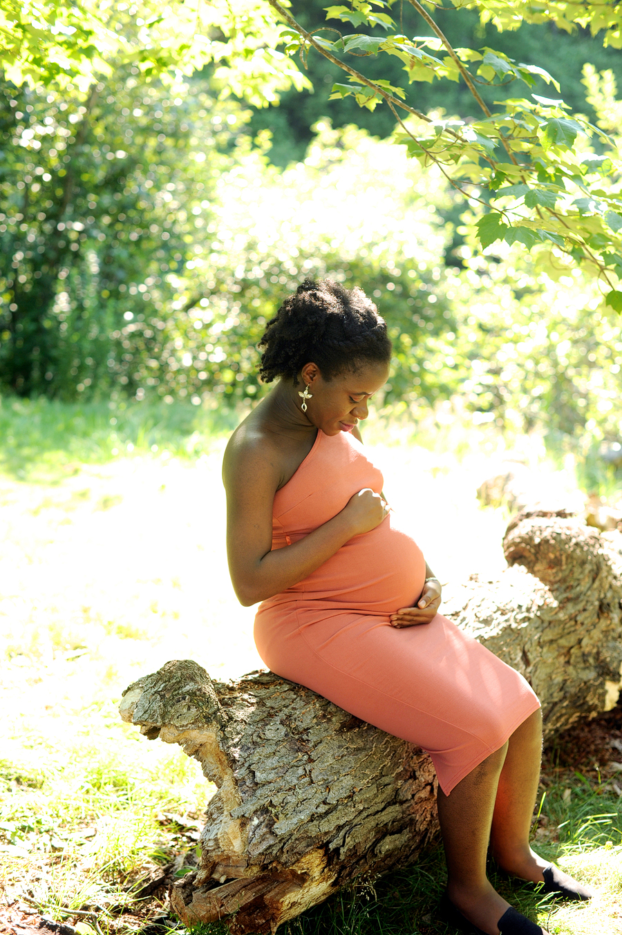 maternity photos at evergreen cemetery