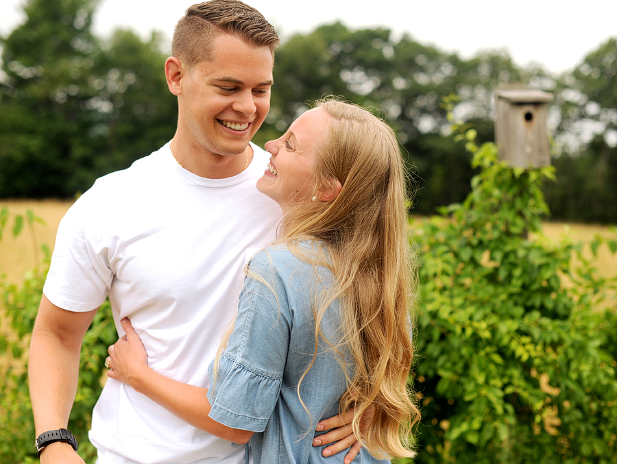 couple photos in new hampshire