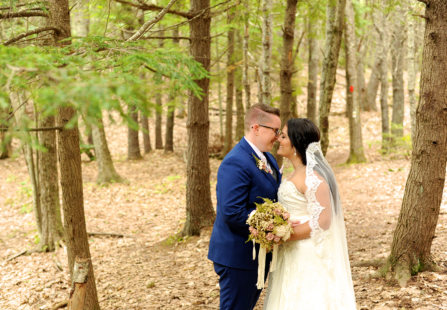wedding photos at emmons preserve