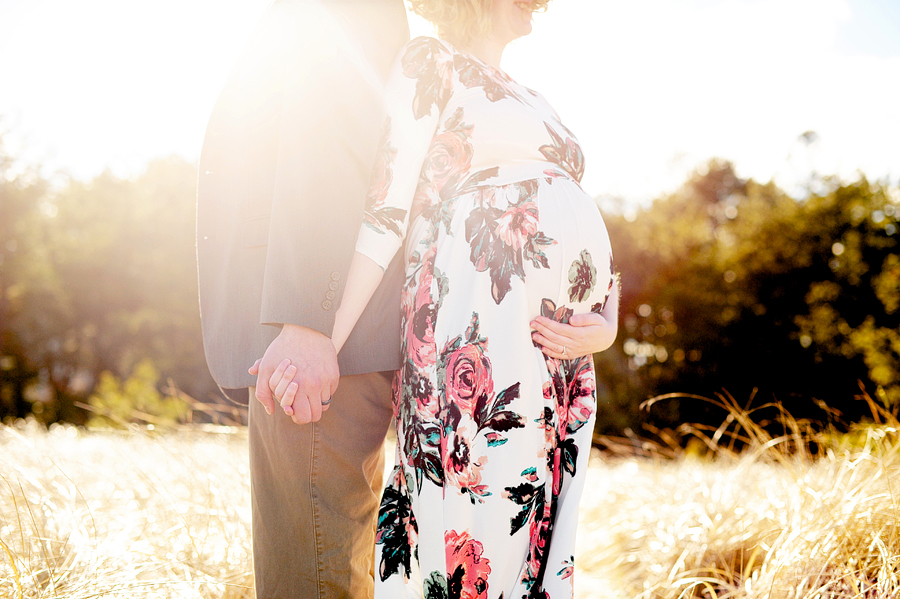 Bayview Beach Maternity Photoshoot