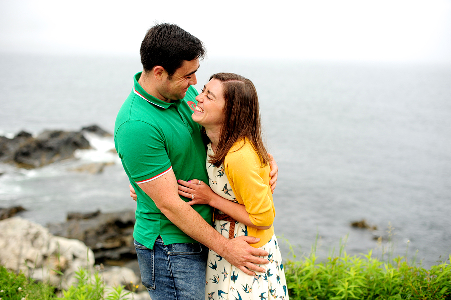 engagement photos at fort williams park