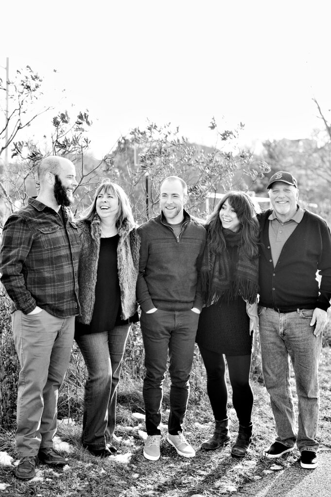 extended family photos at east end beach