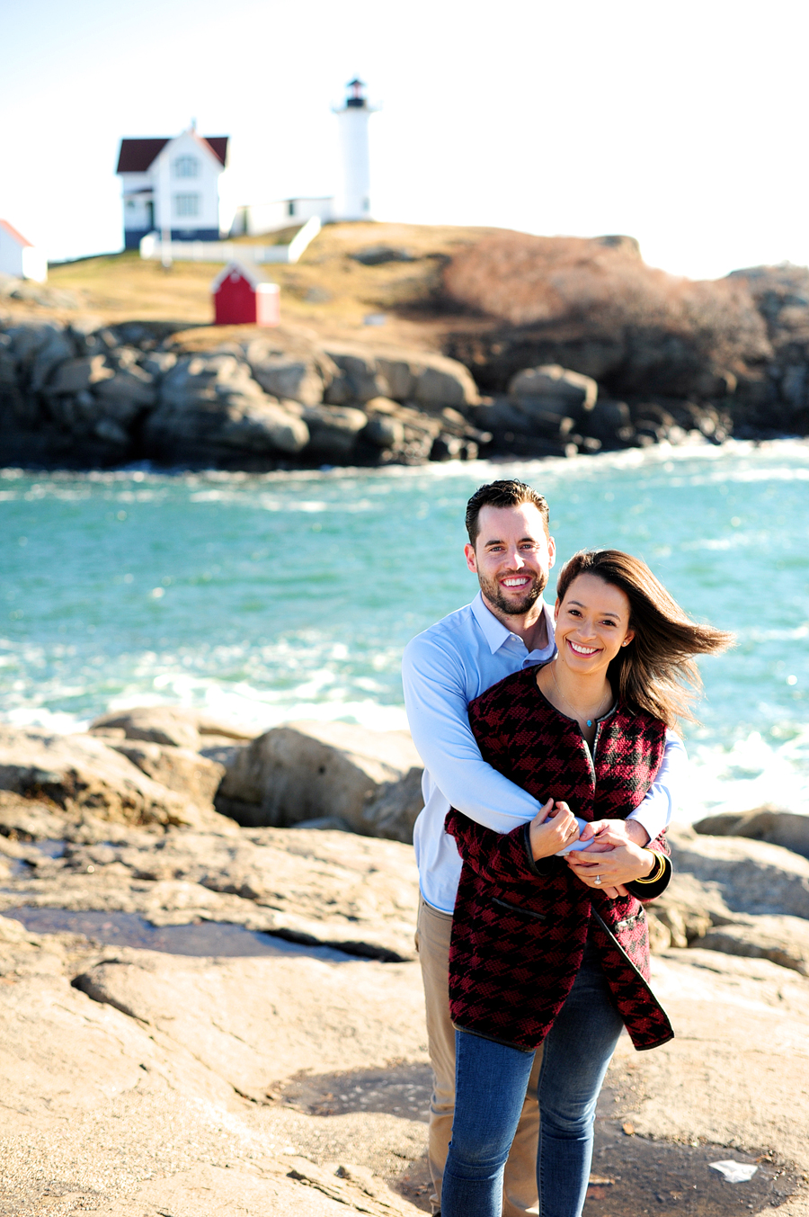 nubble lighthouse couple photos
