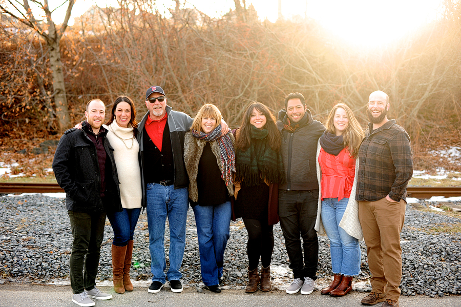 extended family photos at east end beach